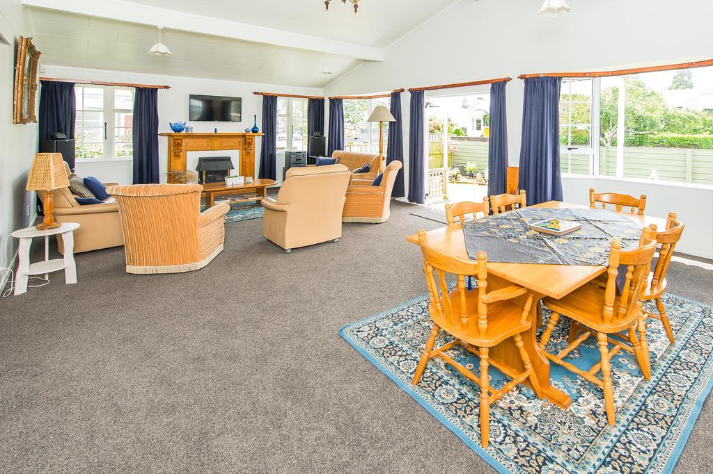 Charmae Guest House Whanganui Bagian luar foto